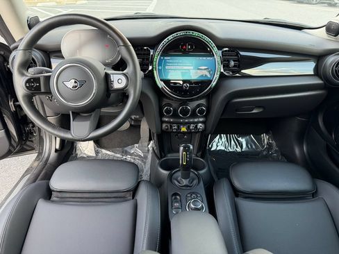 Used 2024 MINI Cooper SE FWD image 2