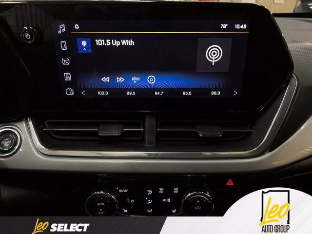 Used 2025 Chevrolet Trax LT w/ Driver Confidence Package FWD image 16