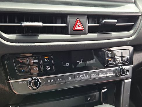 Used 2024 Kia Seltos SX w/ SX Sunroof Package image 21