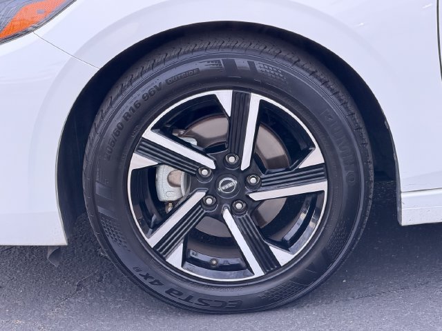 Used 2024 Nissan Sentra SV FWD image 12