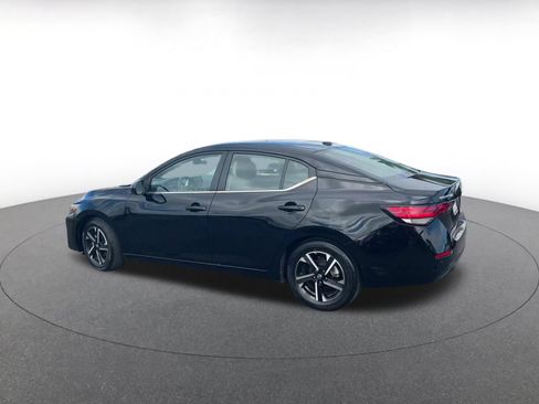 Used 2025 Nissan Sentra SV FWD image 9