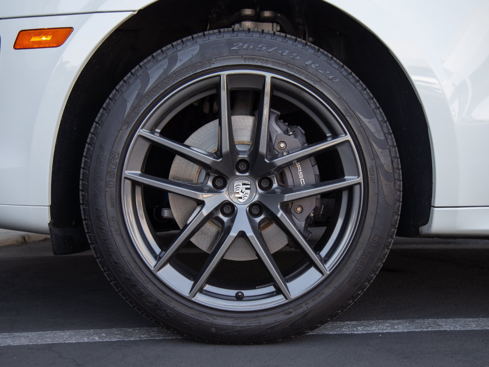 Certified 2023 Porsche Macan Turbo AWD/4WD image 12