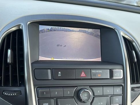 Used 2013 Buick Verano FWD image 21