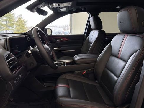 Used 2024 Chevrolet Traverse RS w/ LPO, Floor Liner Package image 25
