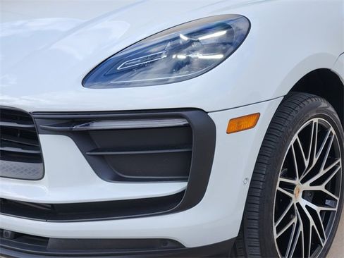 Used 2024 Porsche Macan w/ Premium Plus Package image 8