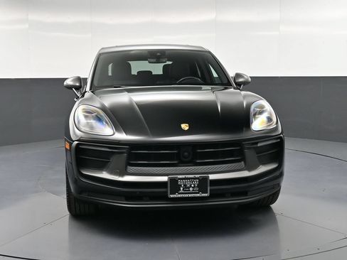 Certified 2023 Porsche Macan Turbo AWD/4WD image 11