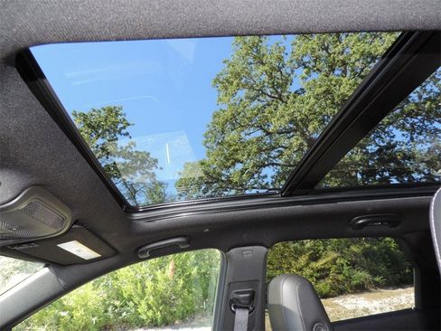 Certified 2025 Cadillac XT5 Premium Luxury image 9