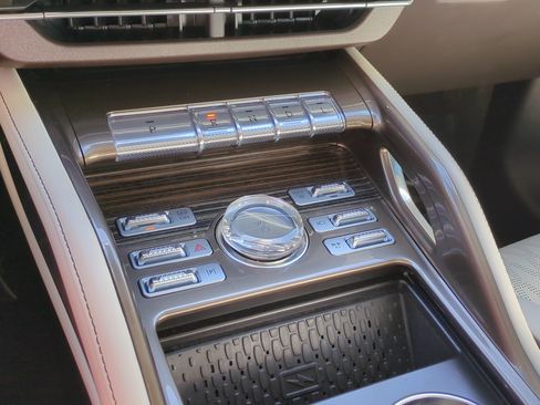Used 2024 Lincoln Nautilus Black Label w/ Jet Appearance Package (87T) AWD/4WD image 25