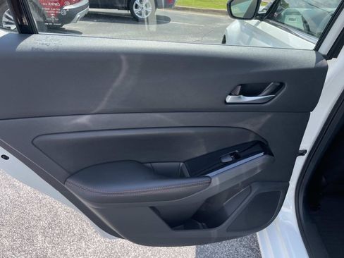 Used 2025 Nissan Altima 2.5 SR FWD image 13