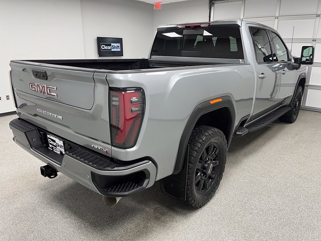 Used 2024 GMC Sierra 2500 AT4 w/ AT4 Preferred Package AWD/4WD image 10
