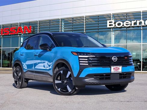 Used 2025 Nissan Kicks SR w/ SR Premium Package image 1