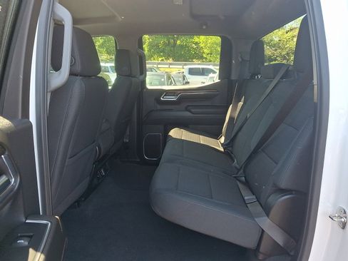 Used 2024 Chevrolet Silverado 1500 LT AWD/4WD image 10
