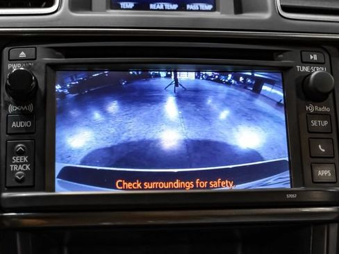 Used 2013 Toyota Highlander Limited FWD image 25