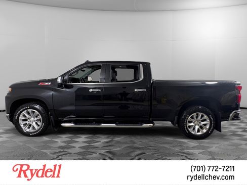 Used 2022 Chevrolet Silverado 1500 LTZ w/ LTZ Premium Package image 2