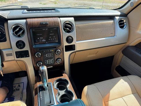 Used 2013 Ford F150 Lariat w/ Mid Equipment Group RWD image 32