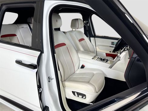 Used 2021 Rolls-Royce Cullinan AWD/4WD image 36
