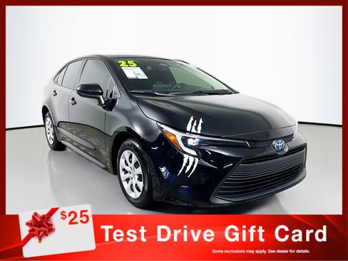 Used 2025 Toyota Corolla LE image 1