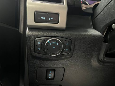 Used 2021 Ford F250 Lariat w/ Chrome Package image 14