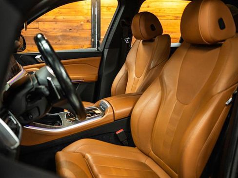 Used 2019 BMW X5 xDrive40i w/ M Sport Package image 11