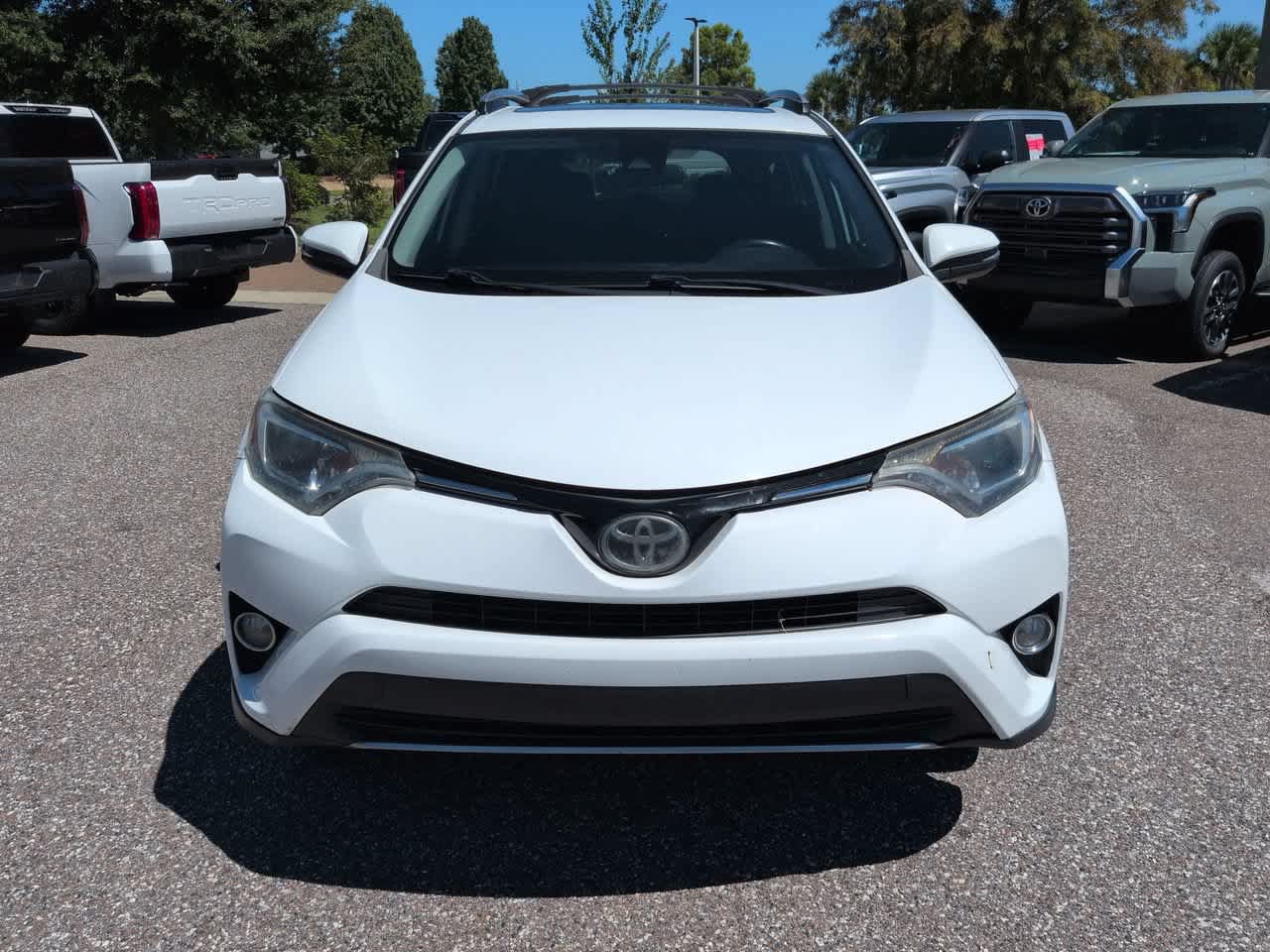 Used 2018 Toyota RAV4 XLE FWD image 9