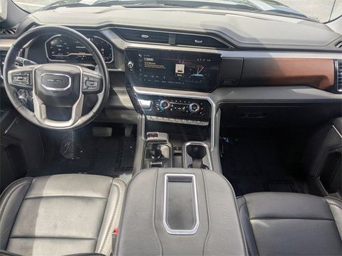 Used 2022 GMC Sierra 1500 Denali w/ Denali Reserve Package image 18