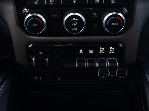 Used 2019 RAM 1500 Sport w/ Level 2 Equipment Group image 17