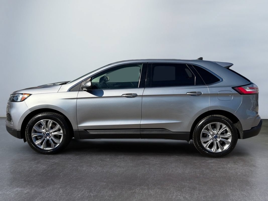 Used 2022 Ford Edge Titanium AWD/4WD image 8