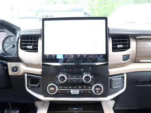 Used 2024 Ford Expedition Max Limited AWD/4WD image 21