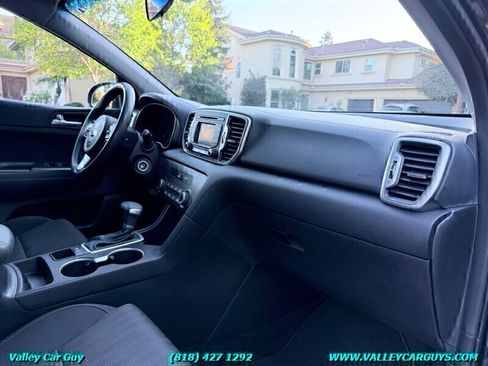 Used 2017 Kia Sportage LX FWD image 9
