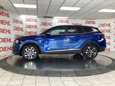 Used 2023 Kia Sportage EX FWD image 4
