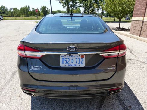 Used 2017 Ford Fusion SE AWD/4WD image 8