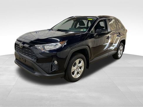 Used 2019 Toyota RAV4 XLE w/ Convenience Package AWD/4WD image 3