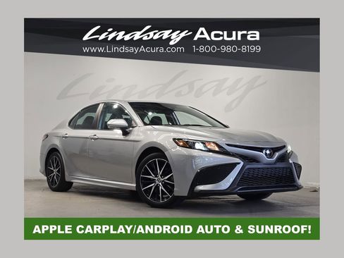 Used 2021 Toyota Camry SE w/ Cold Weather Package AWD/4WD image 1