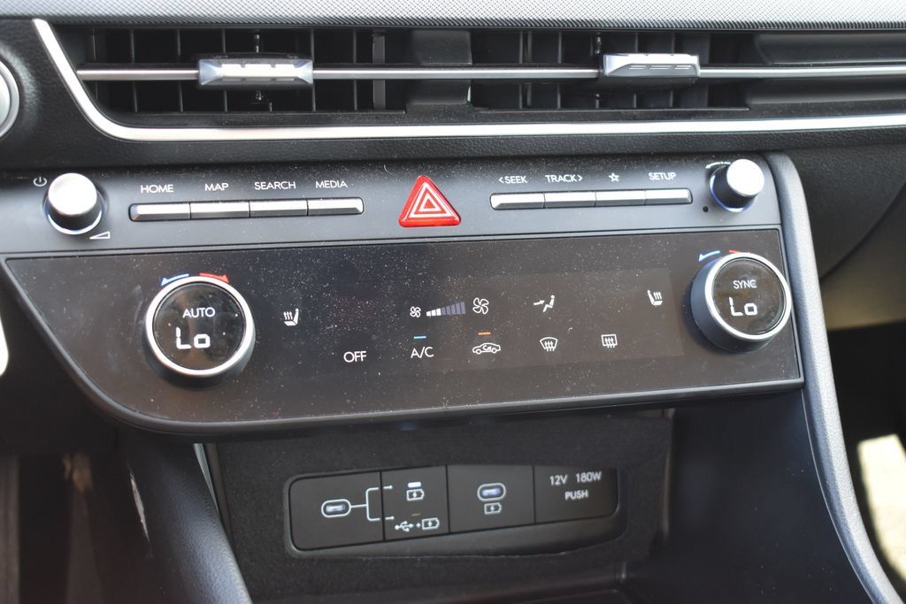 Used 2025 Hyundai Sonata SEL FWD image 11