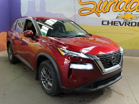 Used 2021 Nissan Rogue S image 4