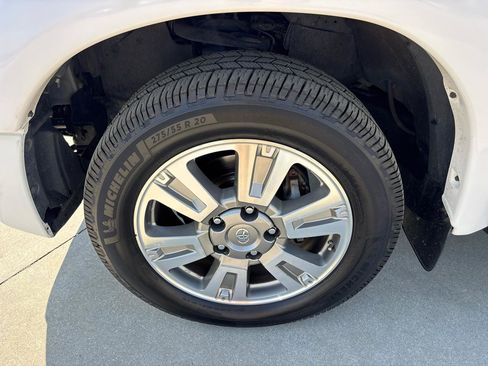 Used 2012 Toyota Tundra Limited w/ Memory Pkg image 12