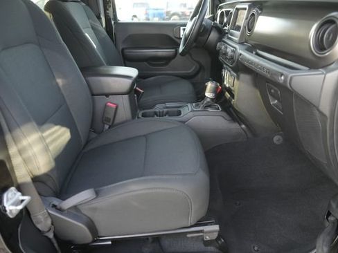 Used 2019 Jeep Wrangler Sport S image 14