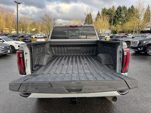 Used 2025 GMC Sierra 3500 AT4 w/ AT4 Premium Plus Package image 11