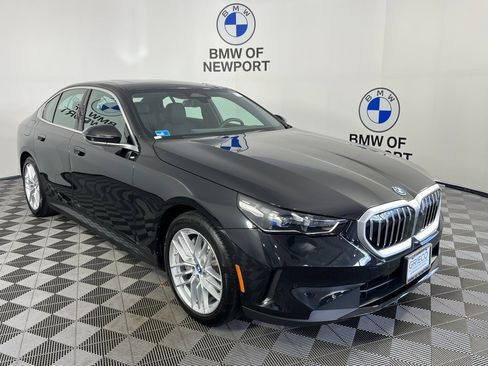 Used 2025 BMW i5 xDrive40 w/ Premium Package image 1