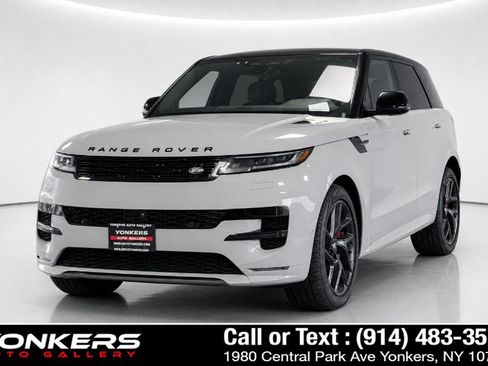 Used 2024 Land Rover Range Rover Sport Dynamic SE AWD/4WD image 2