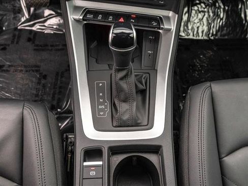 Certified 2025 Audi Q3 2.0T Premium Plus w/ Premium Plus Package image 20