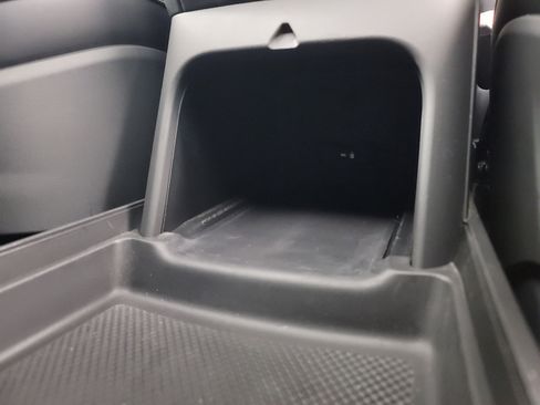 Used 2022 Rivian R1T Adventure image 31