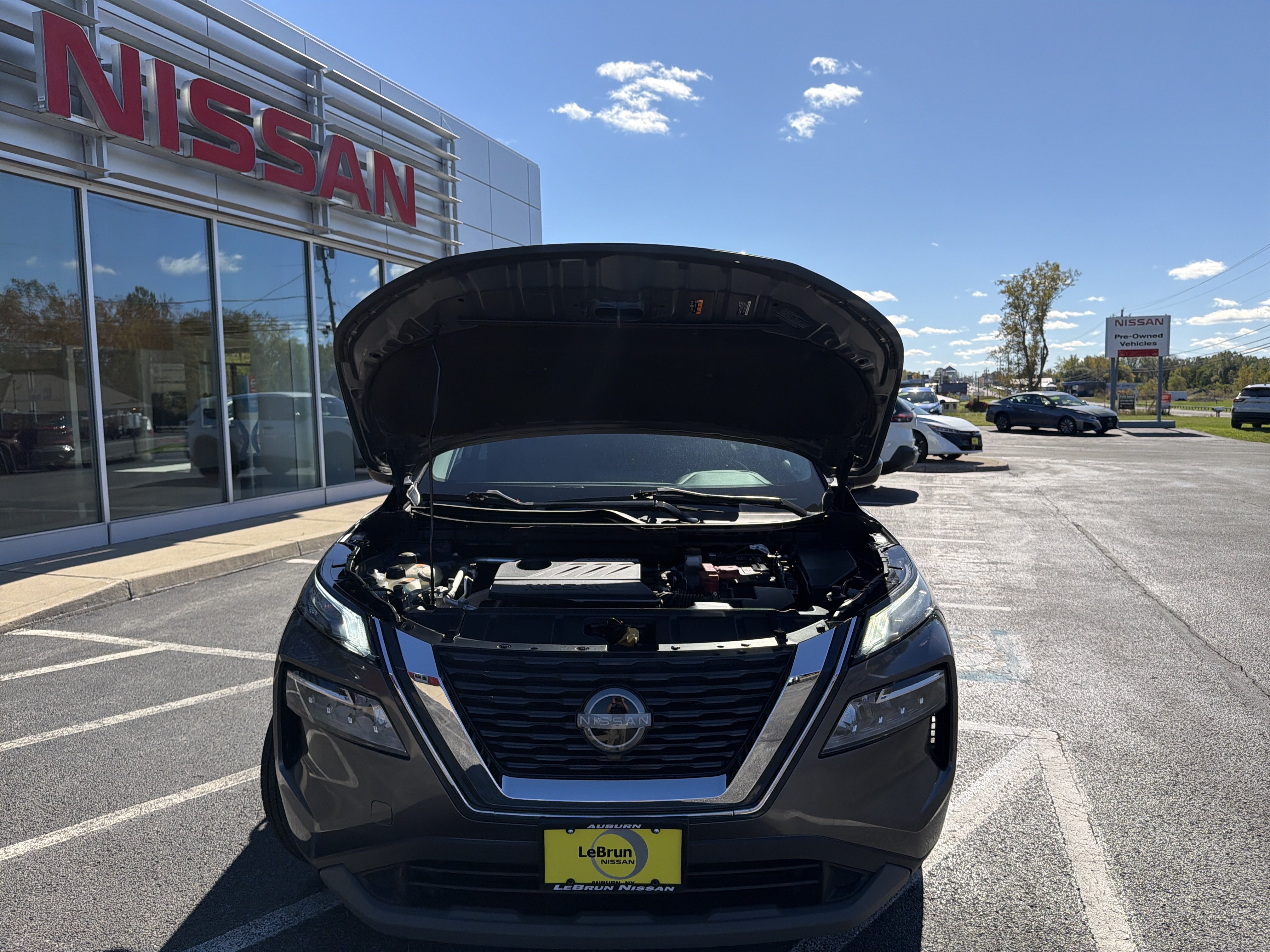 Used 2023 Nissan Rogue SV AWD/4WD image 17