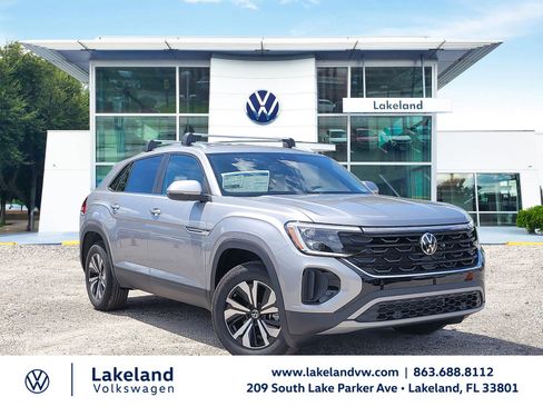 New 2026 Volkswagen Atlas Cross Sport SE FWD image 1
