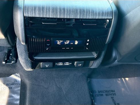 Used 2023 Jeep Wagoneer Series III w/ Convenience Group I image 19