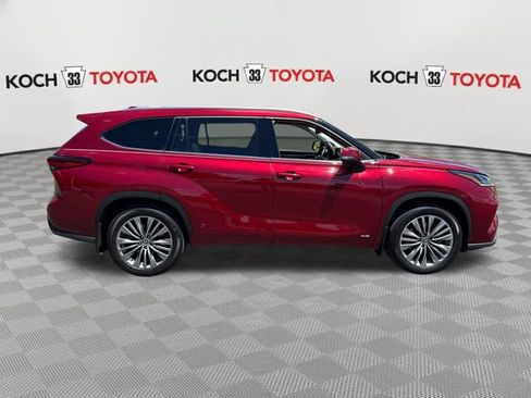 Used 2022 Toyota Highlander Platinum AWD/4WD image 9