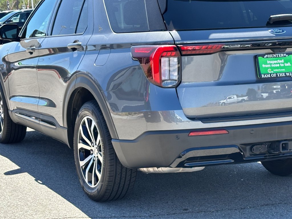 Used 2025 Ford Explorer ST-Line AWD/4WD image 39
