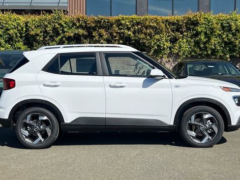 New 2026 Hyundai Venue SEL image 5