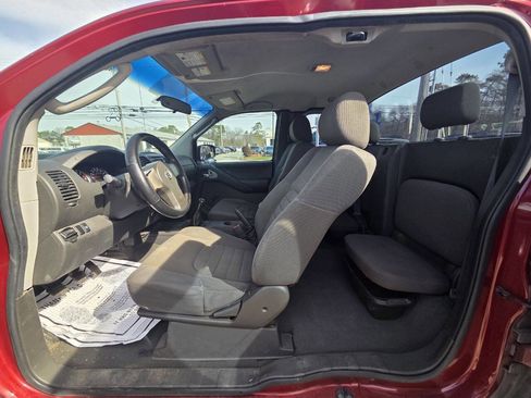 Used 2008 Nissan Frontier XE w/ XE Preferred Pkg image 12