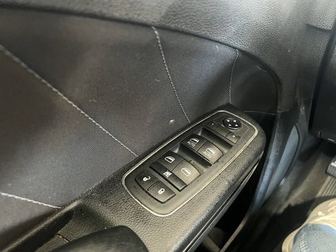 Used 2019 Dodge Charger SXT w/ Blacktop Package image 12